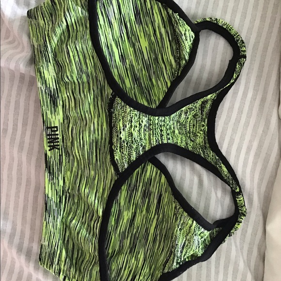 Victoria’s Secret PINK Push Up Sports Bra - Picture 2 of 2